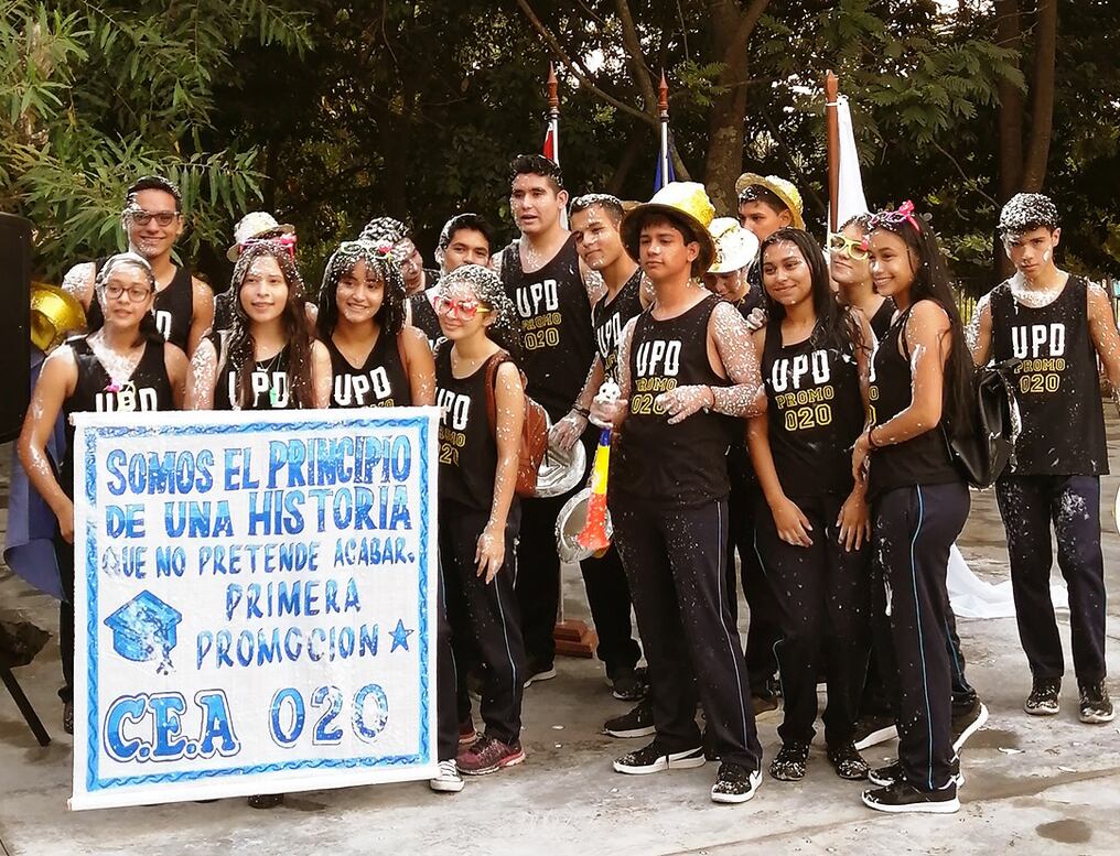 La primera promoción de Arambé se recibe del Bachillerato Científico Social. Foto: Archivo.