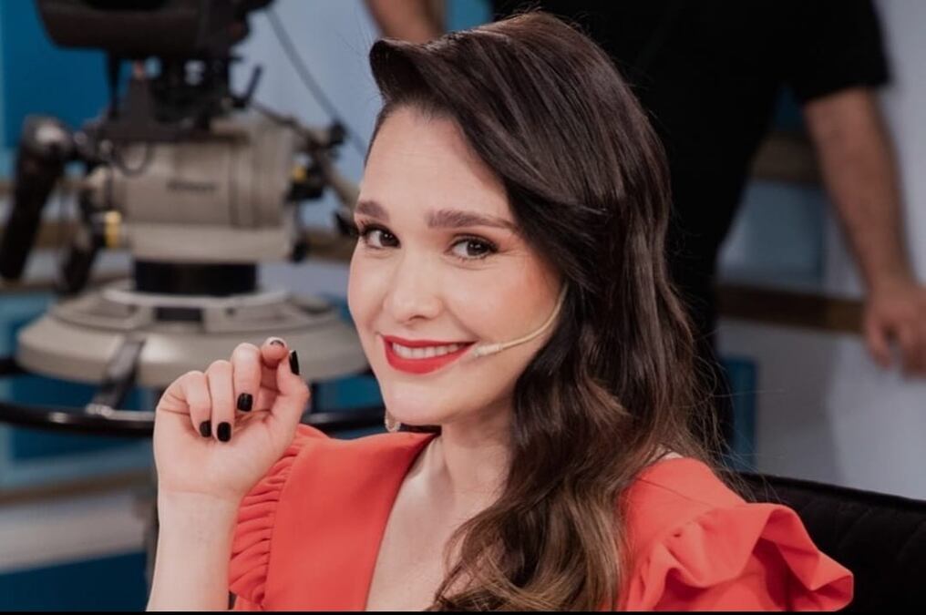 Lali se mostró ensayando a full, en plena Semana Santa, para el estreno de "Las cosas maravillosas". Foto: Instagram.
