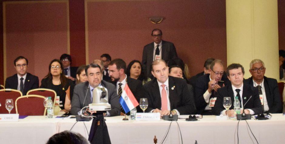 El canciller nacional, Julio Arriola, reiteró la postura de Paraguay de trabajar en bloque, durante su intervención en la LXI Reunión Ordinaria del Consejo Mercado Común, realizada este lunes en Uruguay. Foto: Gentileza.