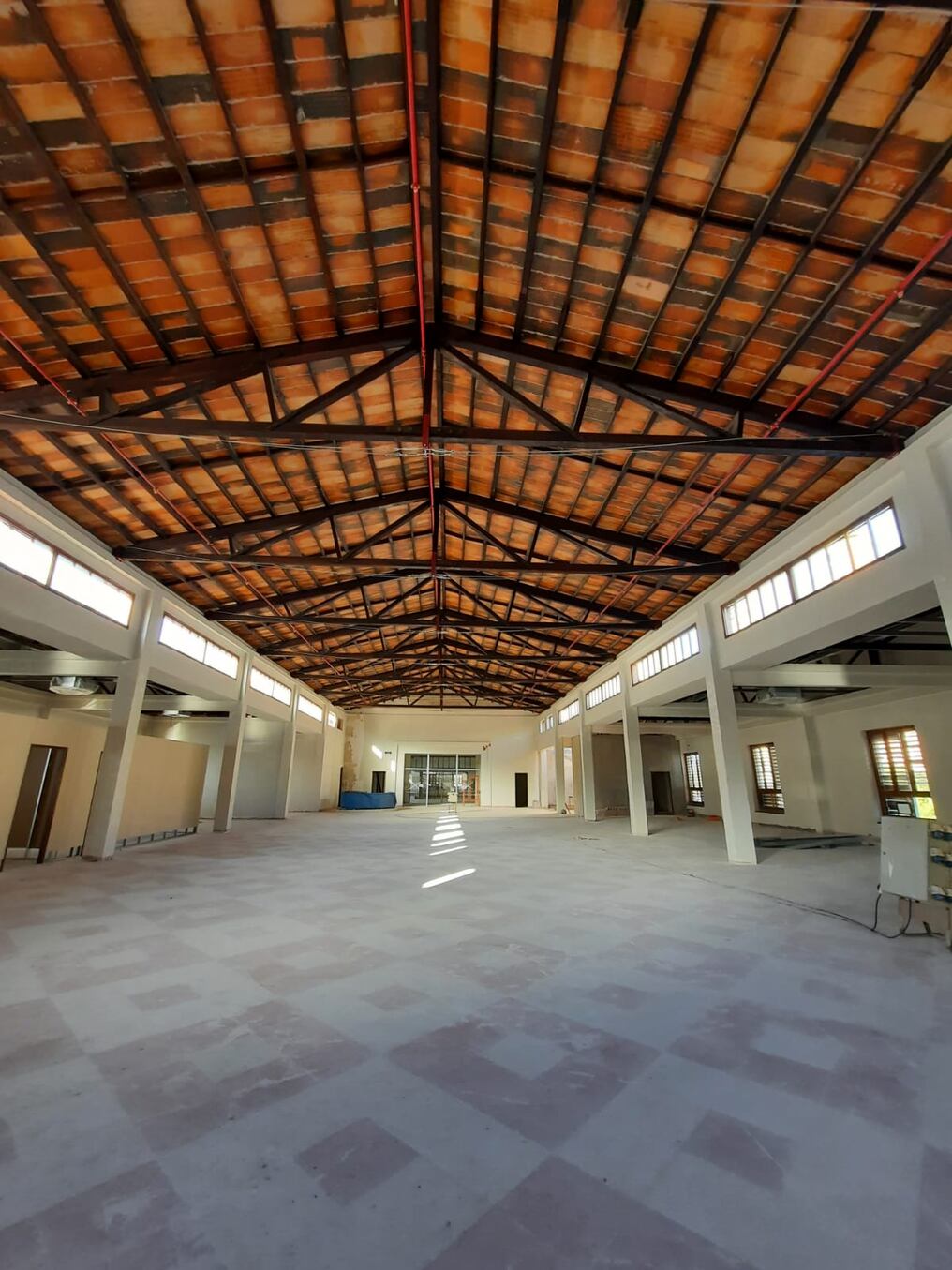 Para noviembre se prevé que culminen las obras de reestructuración y mejora del histórico edificio del puerto de Asunción. Foto: Gentileza.