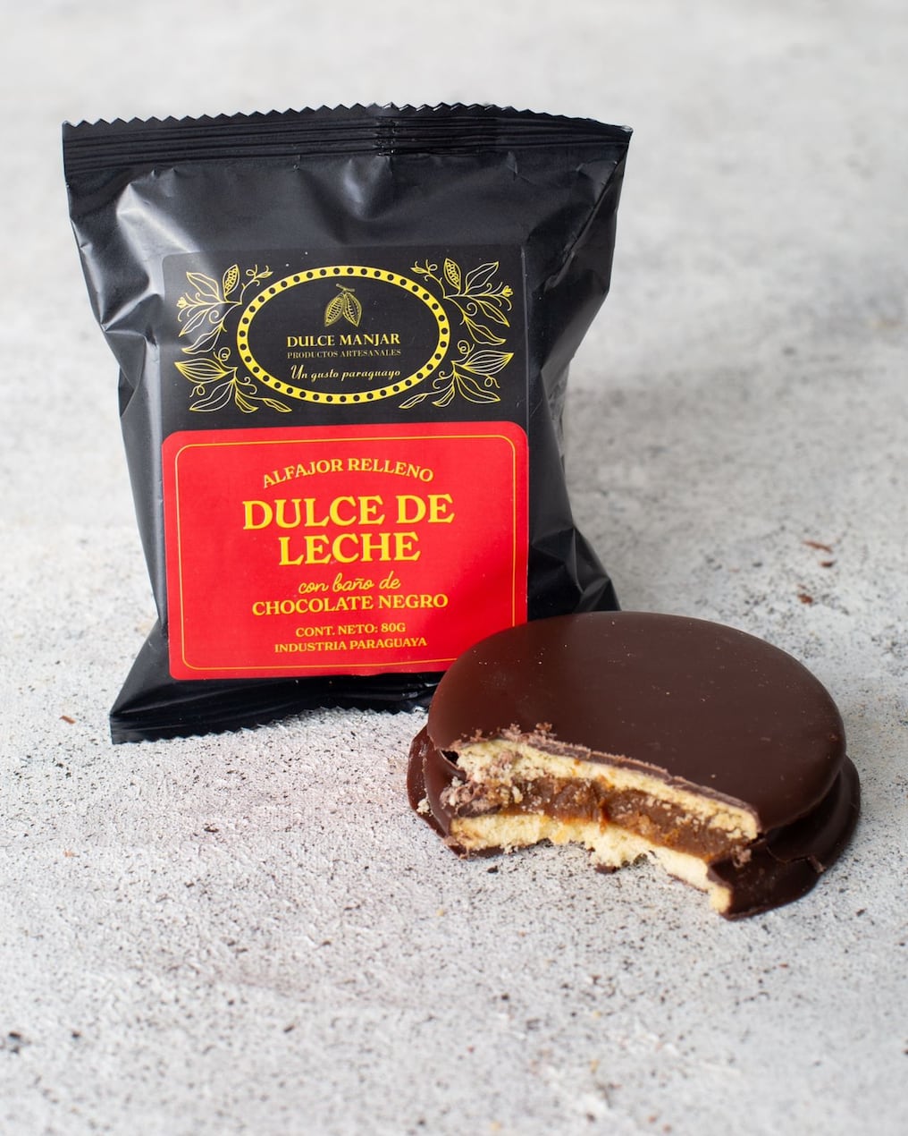 La propuesta de Dulce Manjar que se alzó con el bronce fue el alfajor de dulce de leche con baño de chocolate negro. Foto: Gentileza.