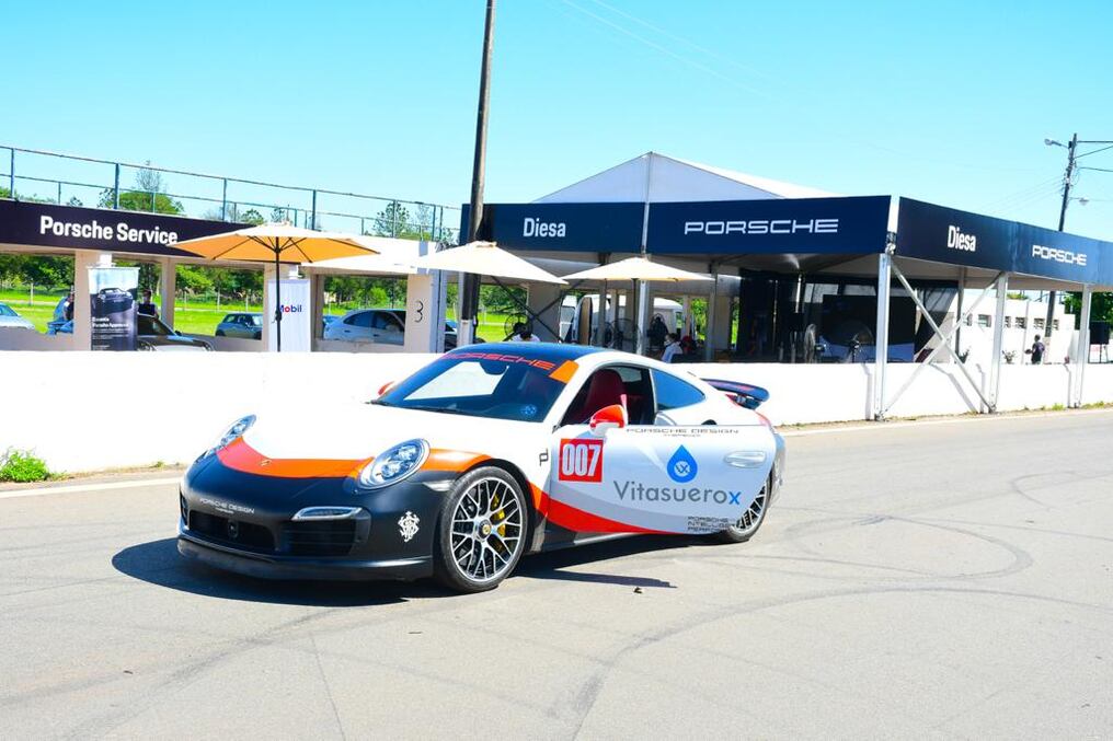 Porsche es la marca premium de mayor relevancia presente en Paraguay y que desarrolla actividades de pista con los porchistas. Foto: Gentileza.