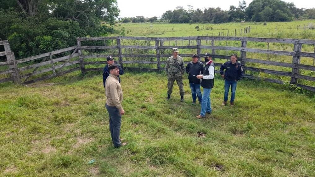 Allanamiento encabezado por la Fiscalía en una estancia en San Pedro. Foto: 780 AM.