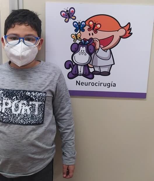 Manuelito actualmente se encuentra internado en el Hospital Garrahan de Argentina. Foto: Facebook.
