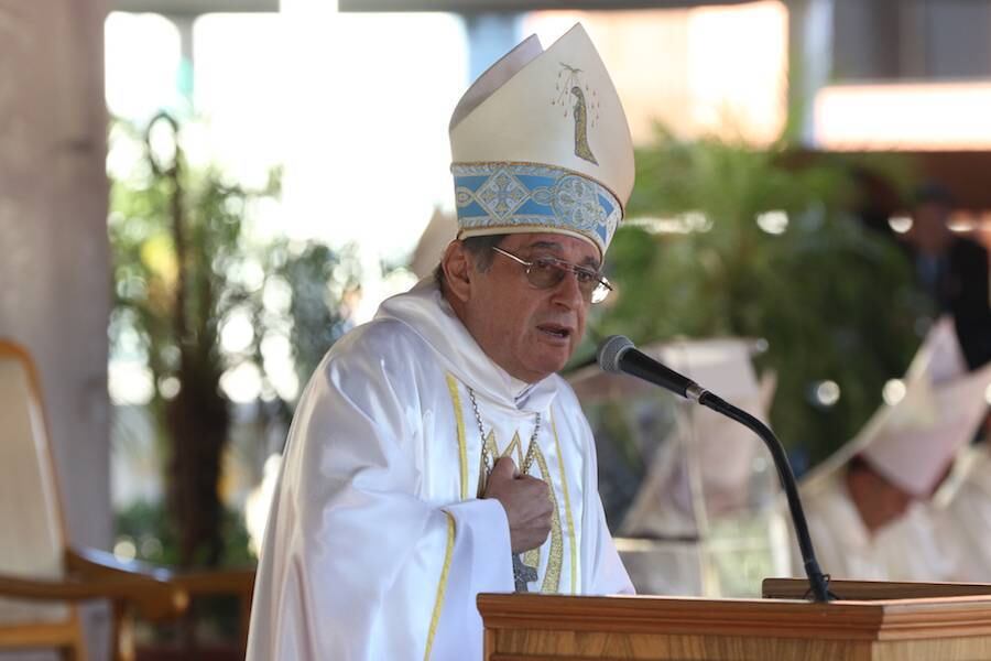 Una multitud se congregó para seguir la celebración religiosa que fue oficiada por el obispo de la diócesis, monseñor Ricardo Valenzuela.  Foto: Archivo.