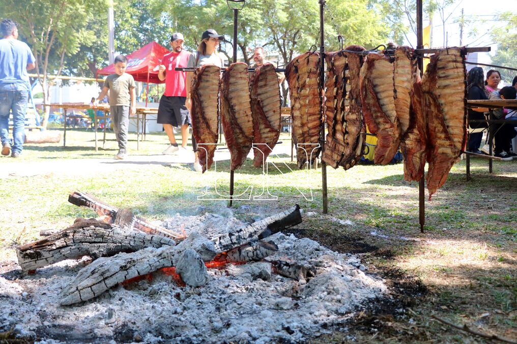 Anunciaron que la actividad fue pospuesta nuevamente por inclemencias del tiempo y pasó para el domingo 12 de junio. En la ocasión, se llevará a cabo también la gira nacional de la sopa paraguaya más larga del mundo. Foto: Nadia Monges.