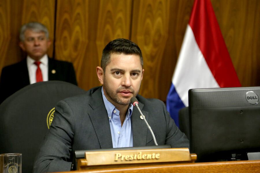 Para el presidente del Partido Colorado, no existen intenciones de su colega Bachi Núñez de sobreponerse a su figura como titular partidario de la Cámara de Diputados. Foto. Archivo.