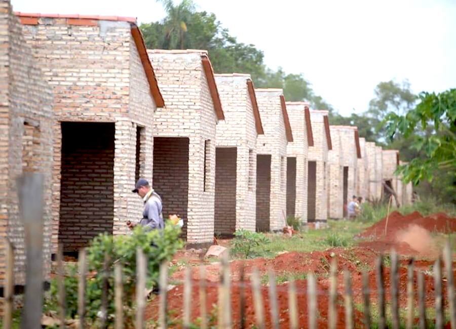 La construcción de cada vivienda genera 12 empleos directos y otros 12 indirectos. Foto: Archivo.