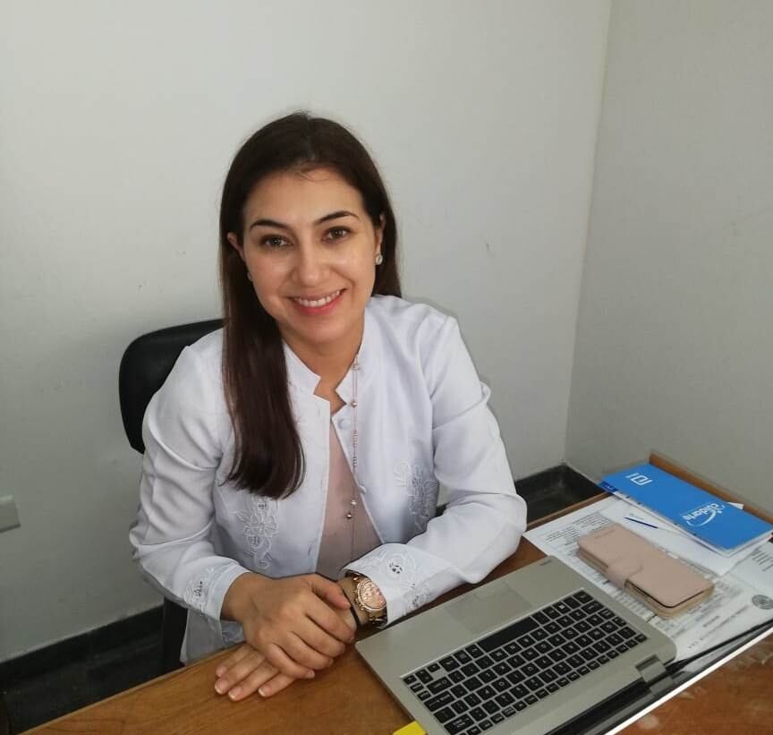 La doctora Romina Contreras, especialista de la Cátedra y Servicio de Dermatología de la Facultad de Ciencias Médicas de la Universidad Nacional de Asunción, obtuvo el primer puesto en un trabajo de investigación presentado en la Reunión Anual de Dermatólogos Latinoamericanos 2021 (Radla). Foto: Gentileza.
