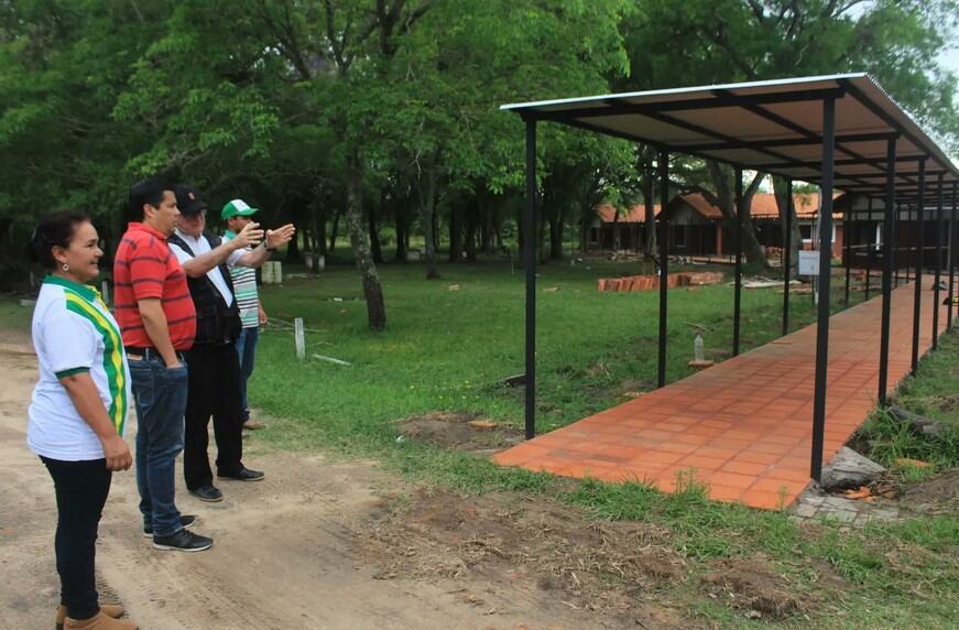 El gobernador Luis Benítez verificó el avance de la construcción y compartió las imágenes anunciando que la habilitación del hospicio será próximamente. Foto: Gentileza.