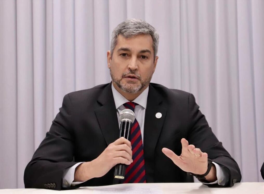 El presidente de la República, Mario Abdo Benítez, afirmó que la iniciativa implica un alto costo económico y violaría el cumplimiento de un tratado internacional firmado por Brasil y Paraguay. Foto: Gentileza.