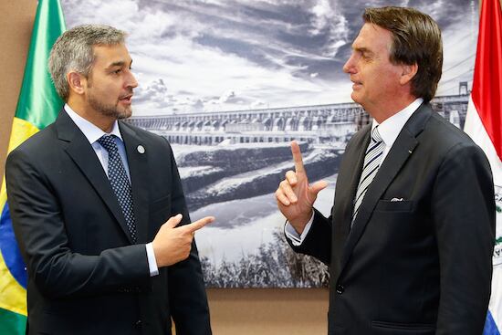 “Toca hablar con Marito. Él quiere hablar conmigo de allá, de Paraguay. Ya sé cuál es el asunto. De mi parte es claro, vamos a reabrir el Puente de la Amistad”, dijo Jair Bolsonaro. Foto: Archivo.