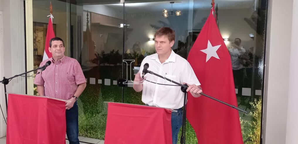 Lanzan duras críticas y piden la renuncia del ministro de Educación y Ciencias, Juan Manuel Brunetti, luego de confirmarse su precandidatura a la Vicepresidencia de la República, para acompañar a Hugo Velázquez. Foto: Elvio Benegas.
