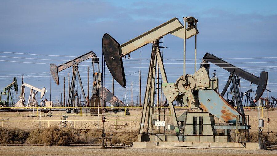 Esta reducción se suma a la limitación acordada por el cartel petrolero de la OPEP+, liderado por Rusia y por Arabia Saudita, que decidió recortar la producción conjunta en 2 millones de barriles diarios para sostener los precios. Foto: Ilustrativa.