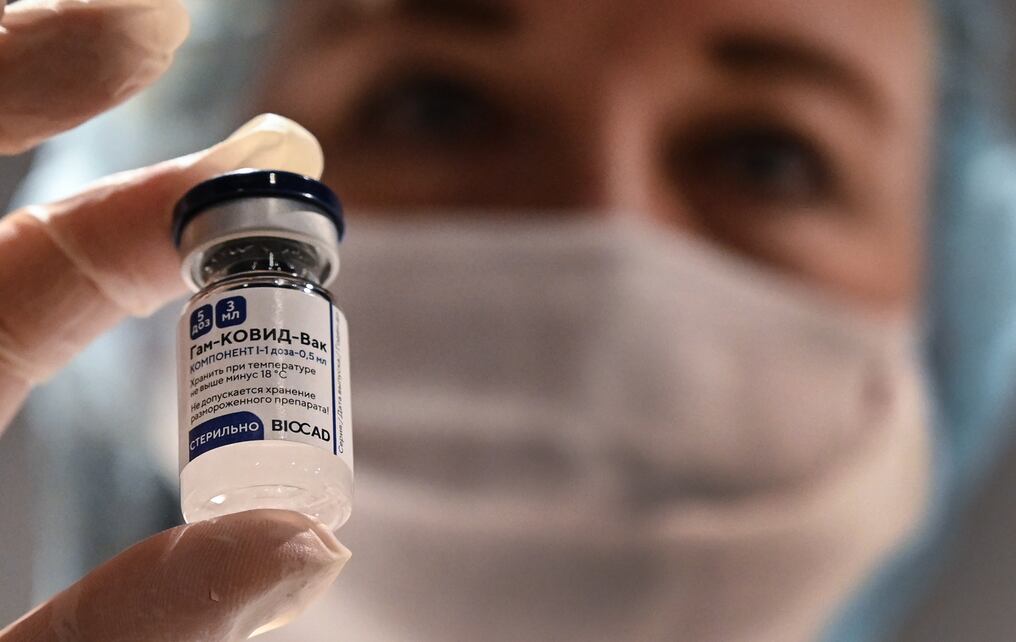 Falta la conclusión de una cláusula para que se anuncie el volumen y plazo de entrega del proyecto ruso, que fue registrado el pasado 15 de enero en nuestro país. Foto: AFP.