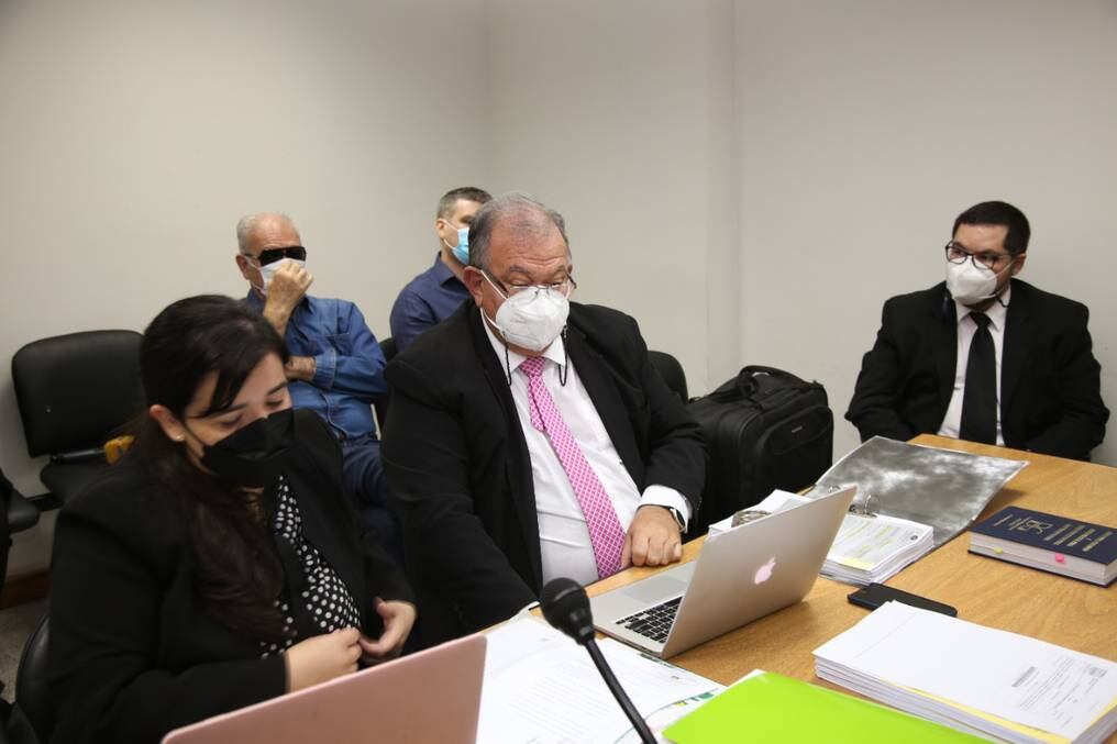 La defensa de Ramón González Daher en su nuevo proceso penal presentó el incidente de nulidad del acta de imputación y cuestionó la fecha de la audiencia de imposición de medidas, que se suspenderá por la presentación de los incidentes. Foto: Gentileza.