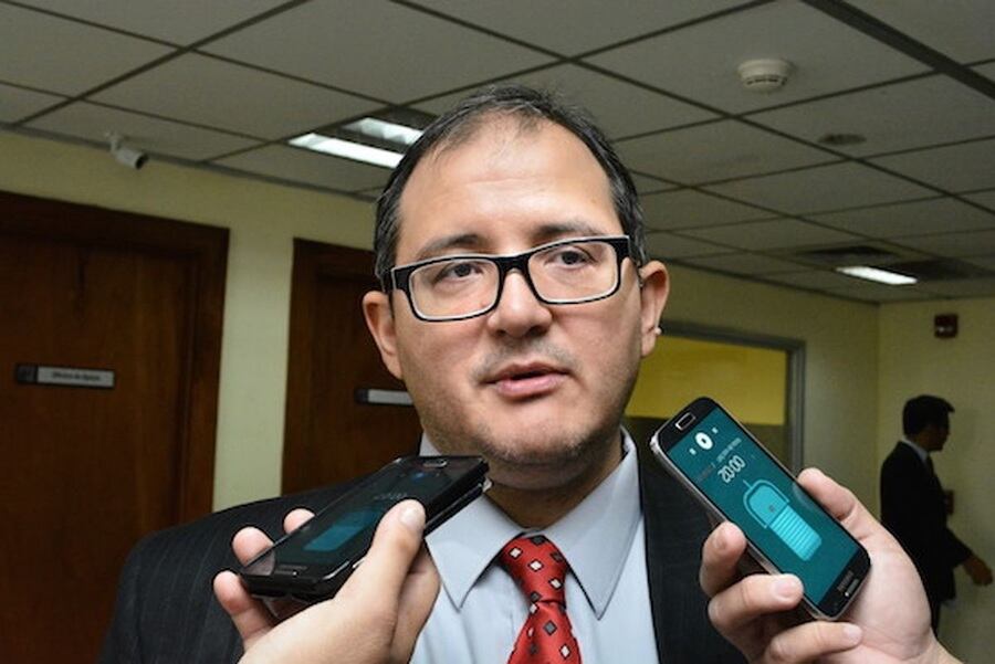 El abogado Ricardo Preda manifestó que el Paraguay cuenta con tres inmunidades parlamentarias, la de opinión, de proceso y detención. Foto: Gentileza