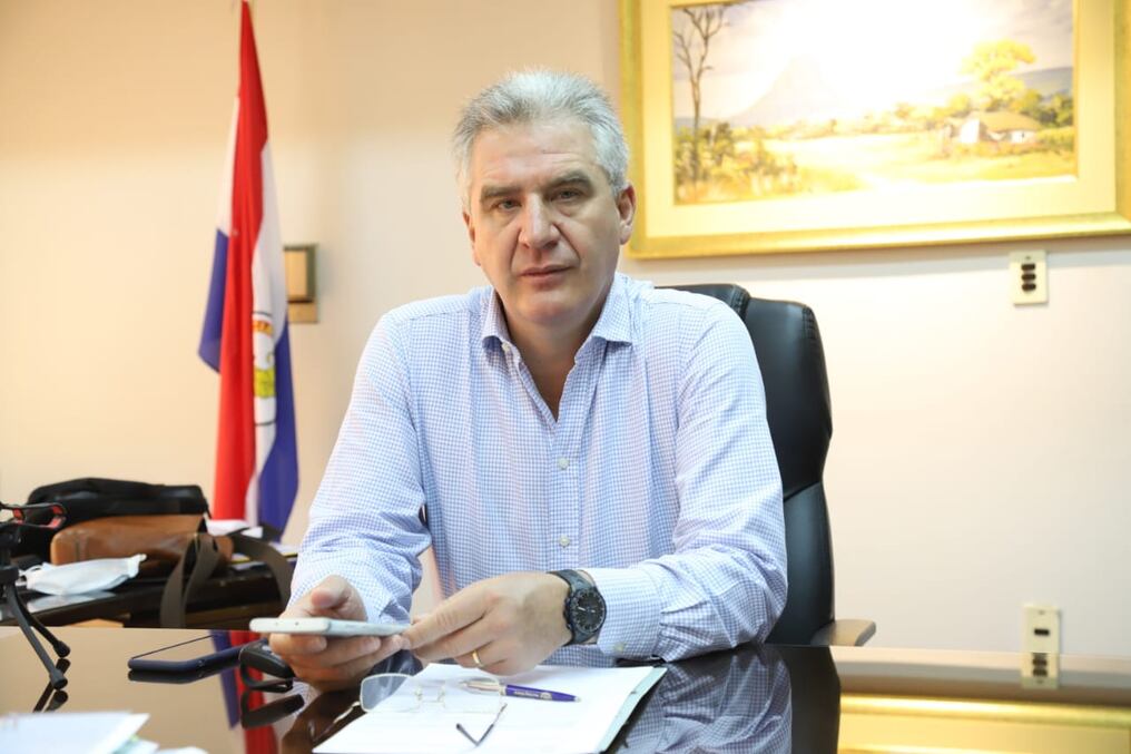 El presidente del JEM, Enrique Bacchetta, anunció que este martes se tratará el caso de la magistrada quien habría cometido mal desempeño en sus funciones al beneficiar a firmas offshore con 310 mil hectáreas de tierras. Foto: Gentileza.
