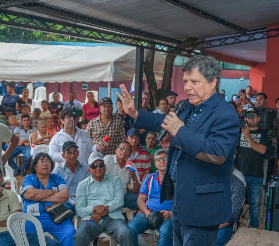 Acevedo asistió a una reunión de dirigentes en el departamento de Concepción. Foto: Gentileza.