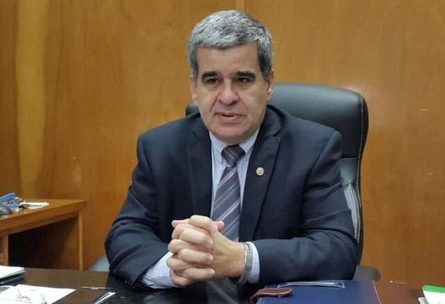 Pedro Halley, gerente de Prestaciones del IPS, insta a los jubilados a no aglomerarse, hay varios mecanismos para la carga de datos y lo pueden por algunas de ellas hasta el 10 de junio. Foto: Archivo.