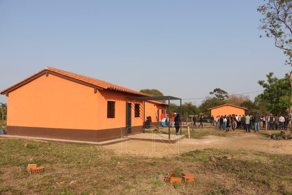 El mandatario inauguró 58 viviendas del Programa Fonavis. Foto: Pánfilo Leguizamón.