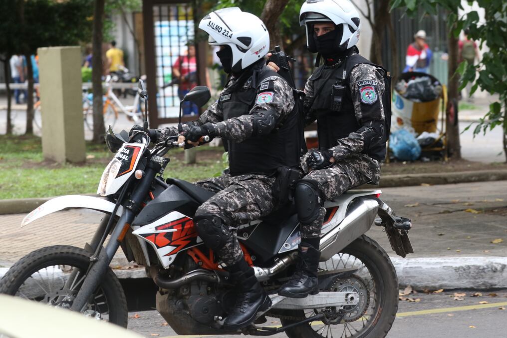 Un total de 32 agentes del Grupo Lince fueron sometidos a pruebas de parafina para determinar si realizaron disparos de arma de fuego. Foto: Gentileza.