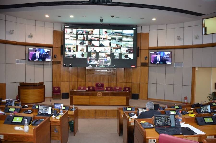 En total están en juego unos 493 millones dólares que pretenden ser aprobados para instituciones del Estado. Foto: Archivo.