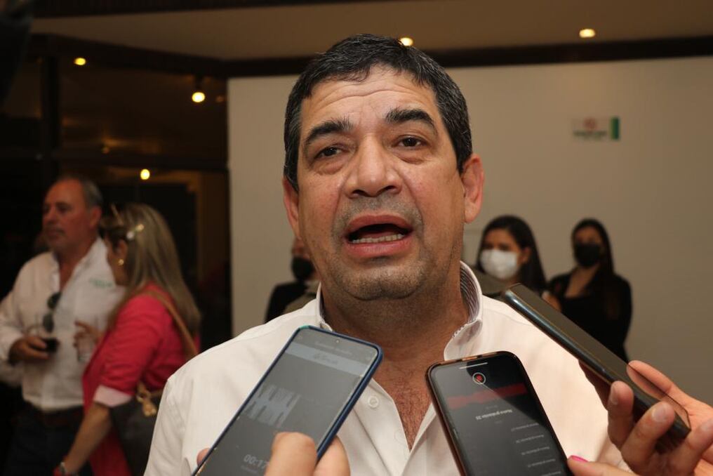 El vicepresidente de la República, Hugo Velázquez, sostuvo que se debe conversar con las autoridades responsables de la seguridad para la protección no solo de los candidatos sino también de la ciudadanía ante los últimos hechos. Foto: Pánfilo Leguizamón.