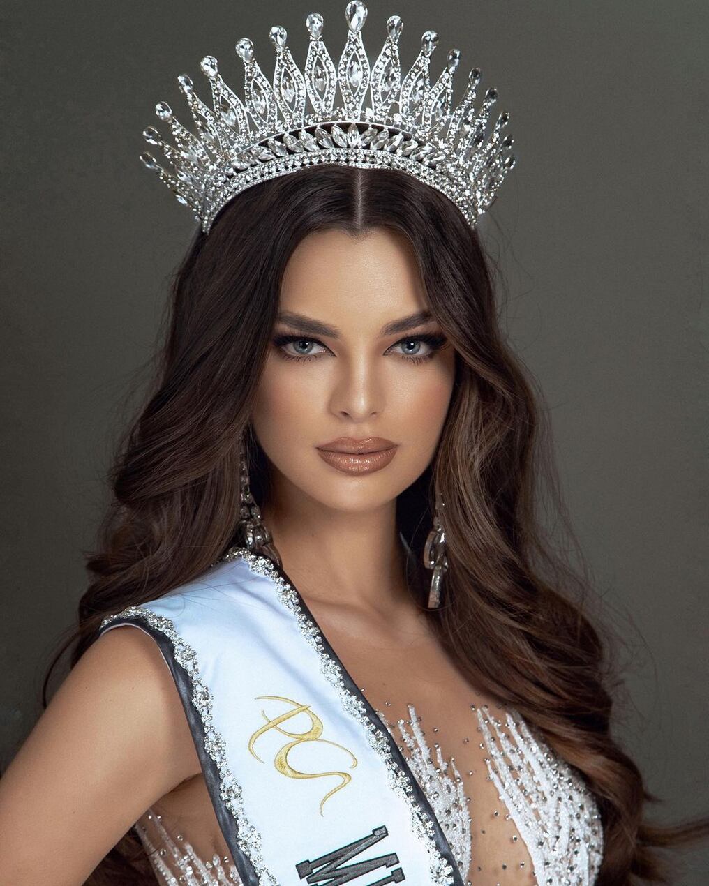 Desde el día de su coronación, la embajadora de la belleza no dejó de trabajar tanto dentro como fuera del país. Foto: Gentileza.