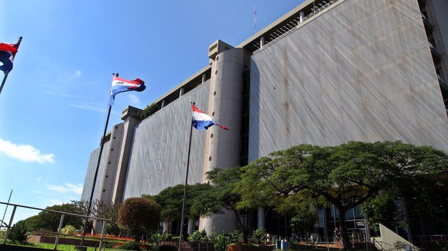 BCP dejó de "inyectar" dólares al mercado financiero desde el pasado 7 de junio, mientras que esta semana la cotización del dólar logra estabilizarse. Foto: Archivo.