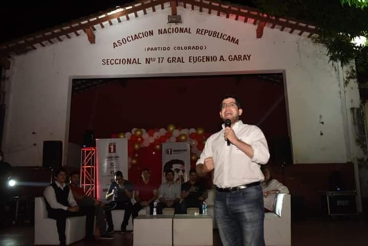El diputado Raúl Latorre, jefe de campaña del candidato colorado Óscar “Nenecho” Rodríguez para la intendencia de Asunción, destacó el respaldo que éste está recibiendo de la ciudadanía durante su recorrido por los barrios. Foto: Gentileza.