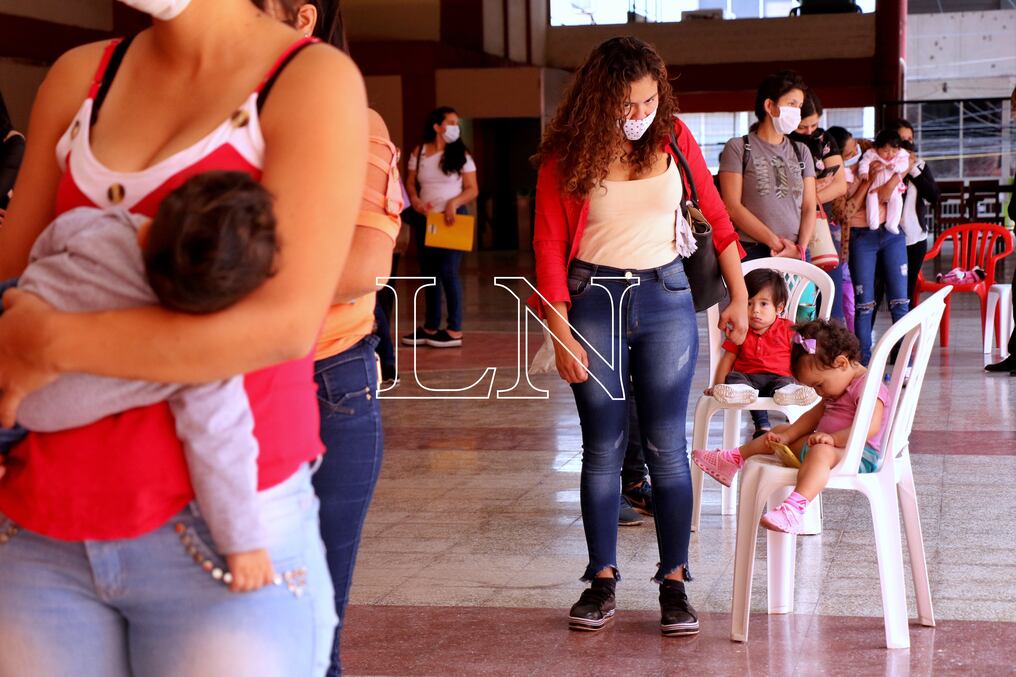 Citaron a personas con discapacidad, madres jefas de hogar con niños pequeños, así como también personas de edad adulta y para el primer empleo, personas que viven lejos y aquellas que tienen mora. Foto: Nadia Monges.