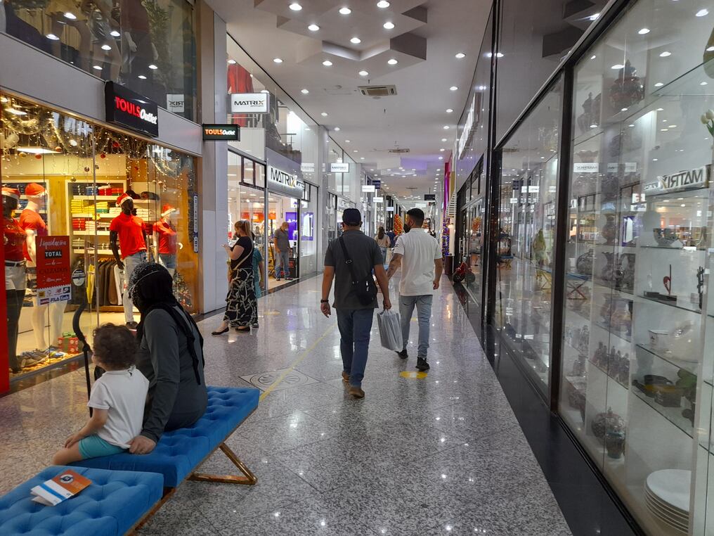 La Sedeco informó que realizarán controles a diversos tipos de locales comerciales en el marco de los Juegos Odesur 2022. Foto: Dolly Galeano/Ilustrativa.