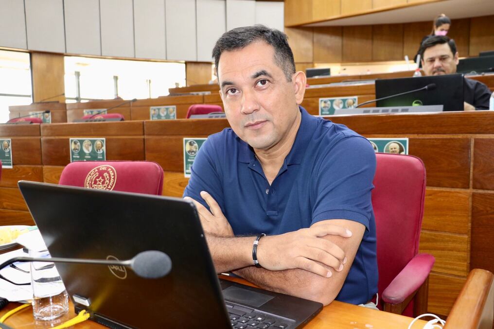 El senador Martín Arévalo consideró que el gran articulador debió ser el mismo mandatario dentro del sector oficialista, pero no fue así. Foto: Gentileza.