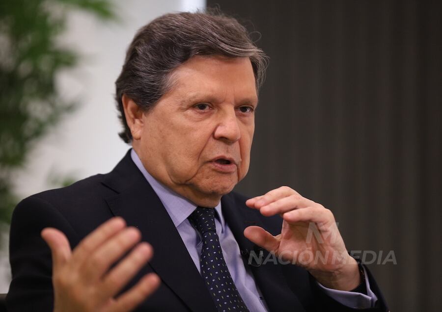 “Lo primero que hay que hacer es recuperar la gratuidad de la salud pública, los paraguayos tienen derecho a la salud pública, eso es una urgencia”, indicó Euclides Acevedo, Foto: Christian Meza.