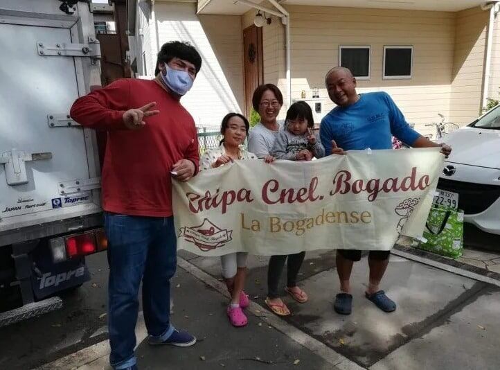 El compatriota Osmar Navarro llegó a tener una chipería en Japón tras conquistar supermercados y locales gastronómicos, hoy de vuelta en su país sigue con el emprendimiento. Foto: Gentileza.