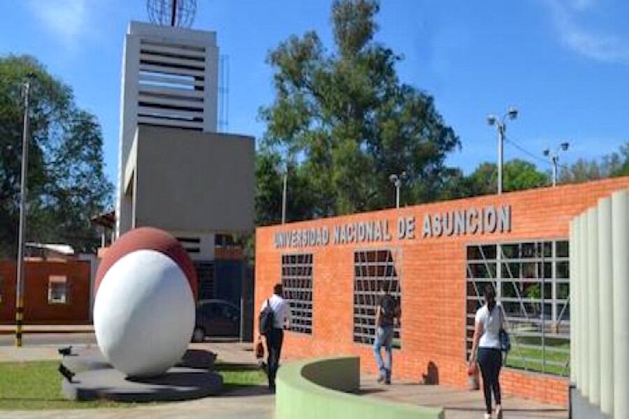 La Facul­tad de Arquitectura, Diseño y Arte (FADA) de la UNA nuevamente está en el ojo de la tormenta. Foto: Archivo.