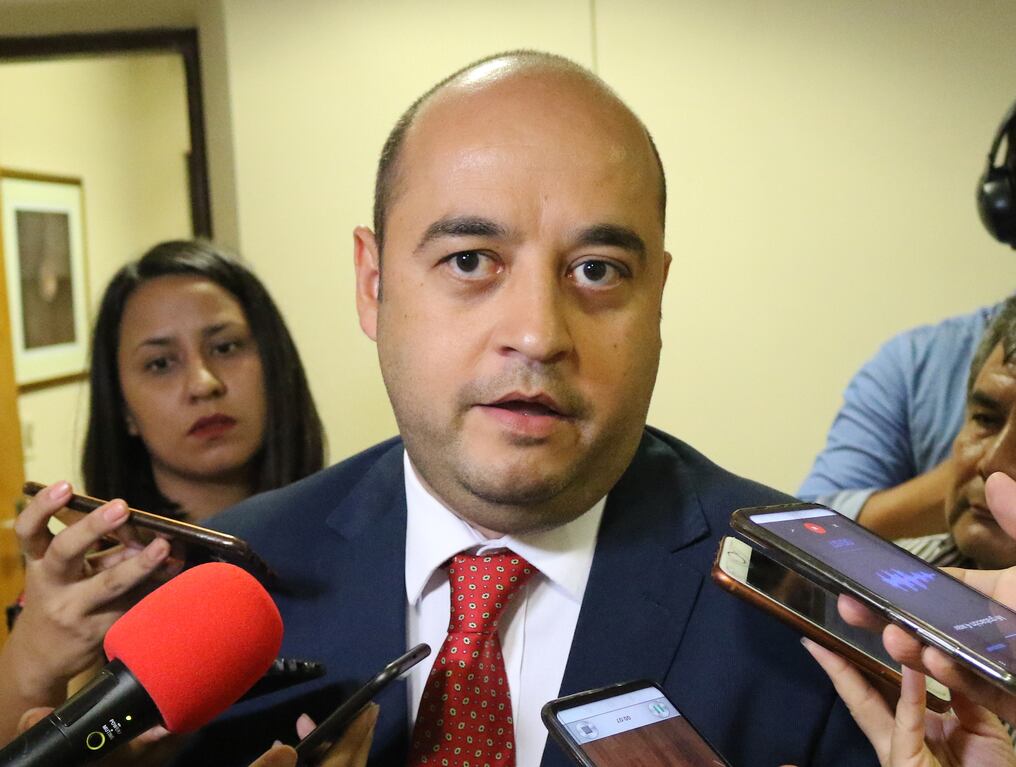 Franco califica de graves las denuncias, principalmente la realizada por Martín Arévalo del robo de un cargamento que valdría alrededor de US$ 3 millones que se encontraba en poder de Aduanas. Foto: Archivo.