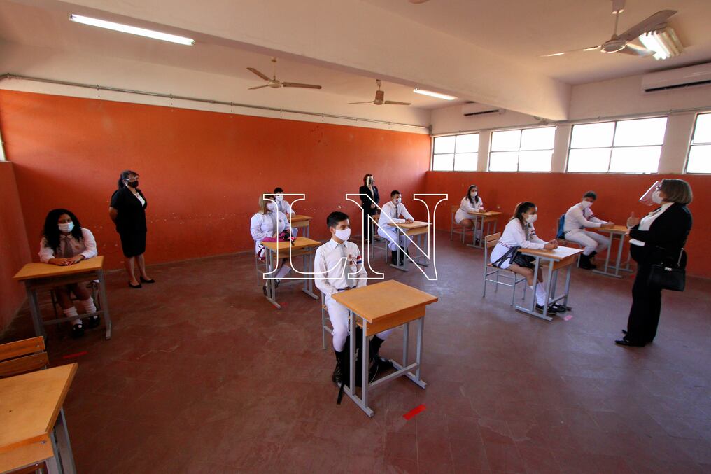 Los estudiantes tienen el derecho, bajo ciertas normas, de pasar del régimen virtual al presencial, en forma planificada y con el permiso de sus padres. Foto: Christian Meza
