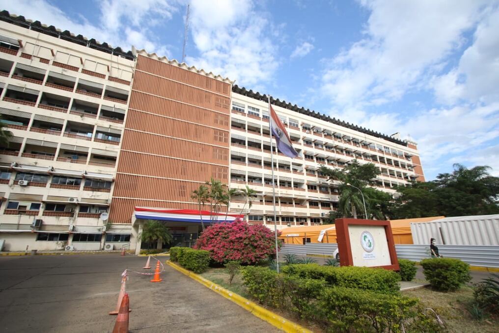 La Asociación Médica del IPS emitió un comunicado rechazando la nueva licitación para la tercerización, y piden suspender el proceso administrativo. Foto: Archivo.