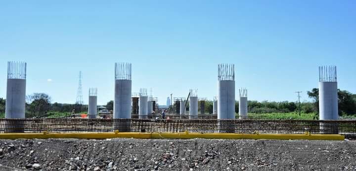 En enero del 2021 iniciarán los trabajos de fundación de los apoyos (pilotes) en el lecho del río Paraguay que corresponden a los tramos del viaducto de acceso de la Región Occidental y del puente atirantado. Foto: Gentileza.