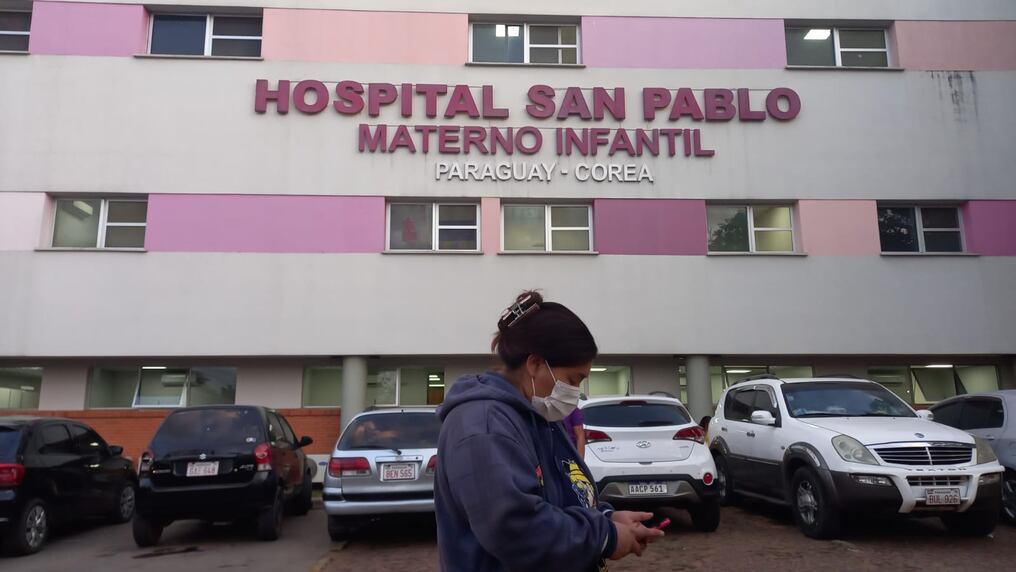 El viceministro de Salud, Hernán Martínez, mencionó que se ordenará una revisión de las cámaras de todos los hospitales del país. Foto: Archivo.