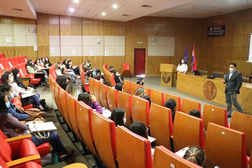 Realizaron una jornada educativa entre docentes, estudiantes y residentes, para recordar esta importante fecha. Foto: Gentileza.