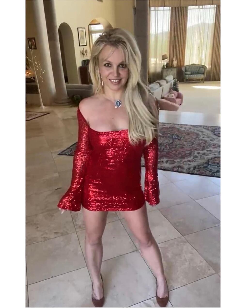 En la tarde de hoy, la princesa del pop utilizó su cuenta de Instagram para revelar que está embarazada de su tercer hijo. Foto: Gentileza.