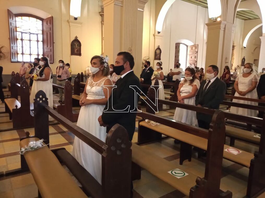 En el marco de un casamiento comunitario, un total de 50 parejas dieron el “sí, quiero” ante el altar de la iglesia Niño Salvador del Mundo en la compañía Boquerón, del departamento de Caazapá. Foto: Milciades Castillo (Ilustrativa)