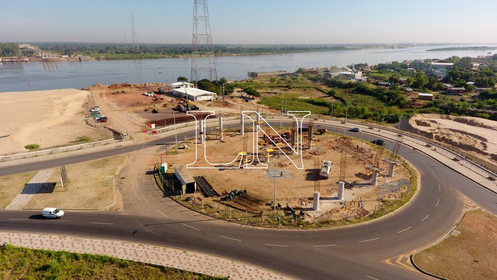 Los detenidos fueron descubiertos al intentar robar los cables de una caseta policial que continúa en etapa se construcción en la Costanera Norte. Foto: Pánfilo Leguiamón.