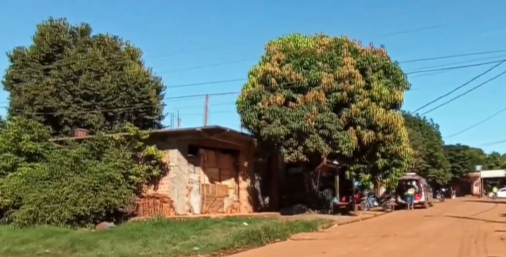 La bala impactó en el pie derecho del malviviente identificado como Jorge Armando Centurión Franco, que cayó al suelo. Foto: Captura pantalla.