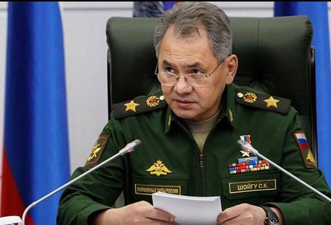 El ministro ruso de Defensa, Serguei Shoigu, dijo que más de 2.500 militares han sido vacunados, y el número llegará a 80.000 antes de fin de año. Foto: Twitter.