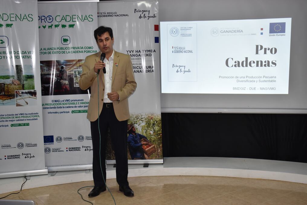 El viceministro de Ganadería, Marcelo González Ferreira, comentó que el objetivo de este proyecto es disminuir la pobreza rural a través de la diversificación económica y la mejora de la competitividad de la producción pecuaria no tradicional. Foto: Gentileza.