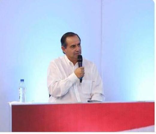 El empresario e ingeniero industrial afirmó que será una nueva etapa de su vida en la que dejará de ser espectador para entrar a jugar uno de los partidos más importantes. Foto: Gentileza.